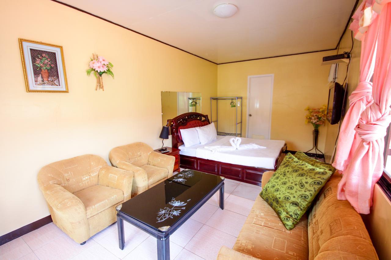 Bella Beach Resort Batangas Lian Ngoại thất bức ảnh