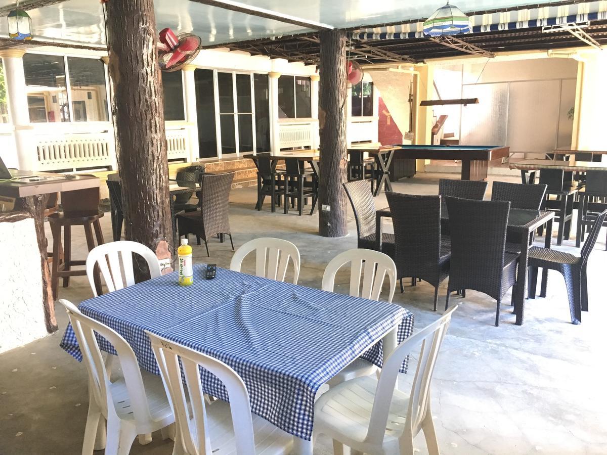 Bella Beach Resort Batangas Lian Ngoại thất bức ảnh